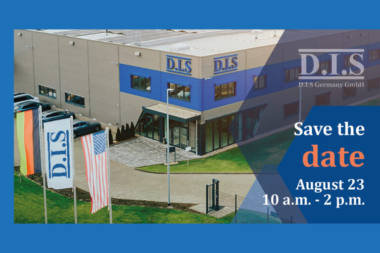 Ansicht eines modernen Gebäudes der D.I.S Germany GmbH mit Flaggen davor